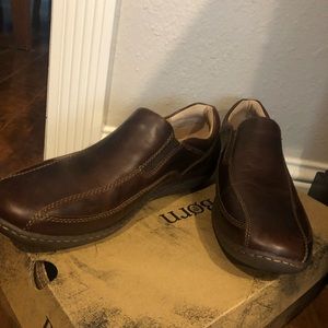 Men’s Born dress shoes